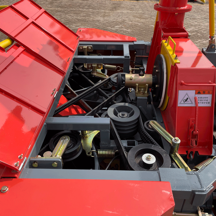 Zuverlässige und stabile Leistung 4Qx-2400 Langlebige Konstruktion Hohe Arbeitseffizienz Angebaute Futter- und Silage-Erntemaschine für die Landwirtschaft