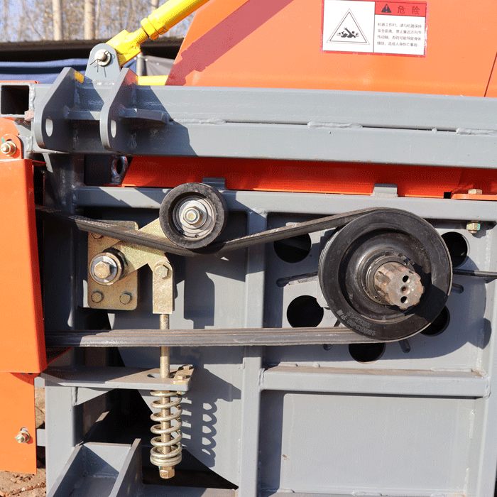 Landwirtschaftlicher 4Qx-1600 langlebiger, vollautomatischer, leichter und kompakter angebauter Feldhäcksler für die Silageherstellung